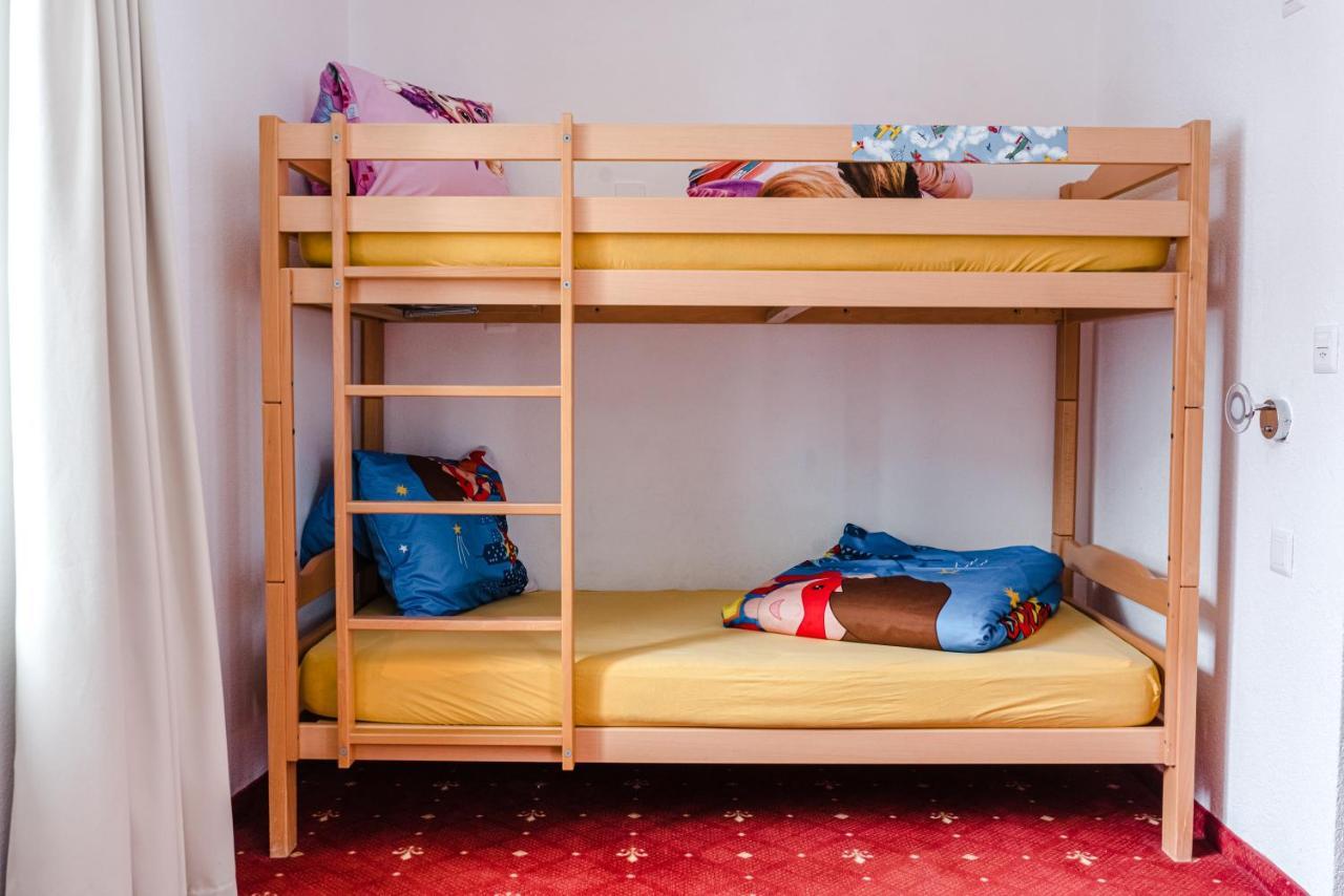 Family Hotel Desiree เกรเชิน ภายนอก รูปภาพ