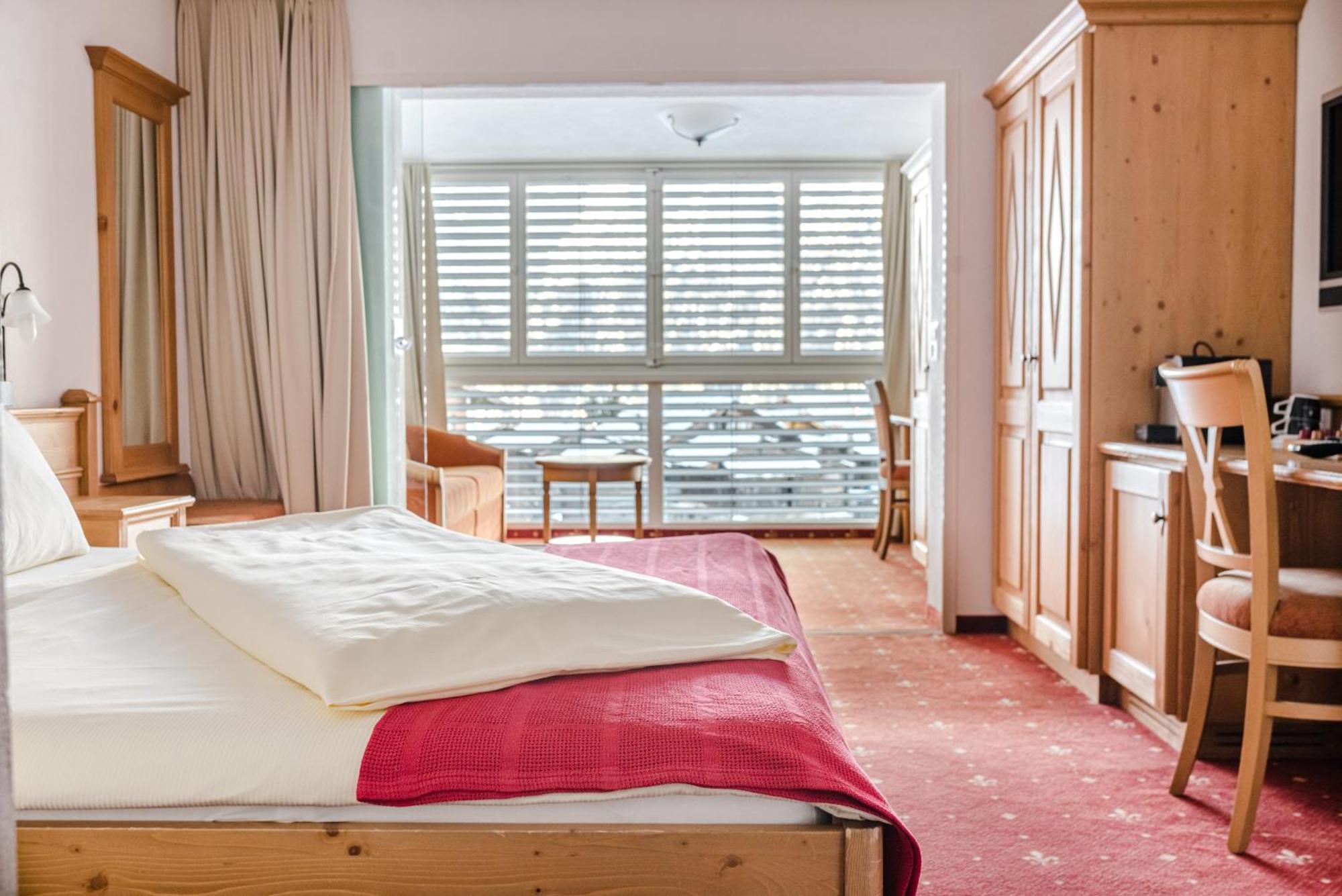 Family Hotel Desiree เกรเชิน ภายนอก รูปภาพ