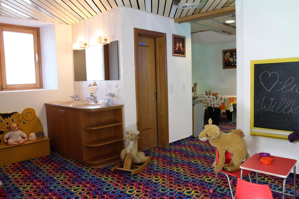 Family Hotel Desiree เกรเชิน ภายนอก รูปภาพ