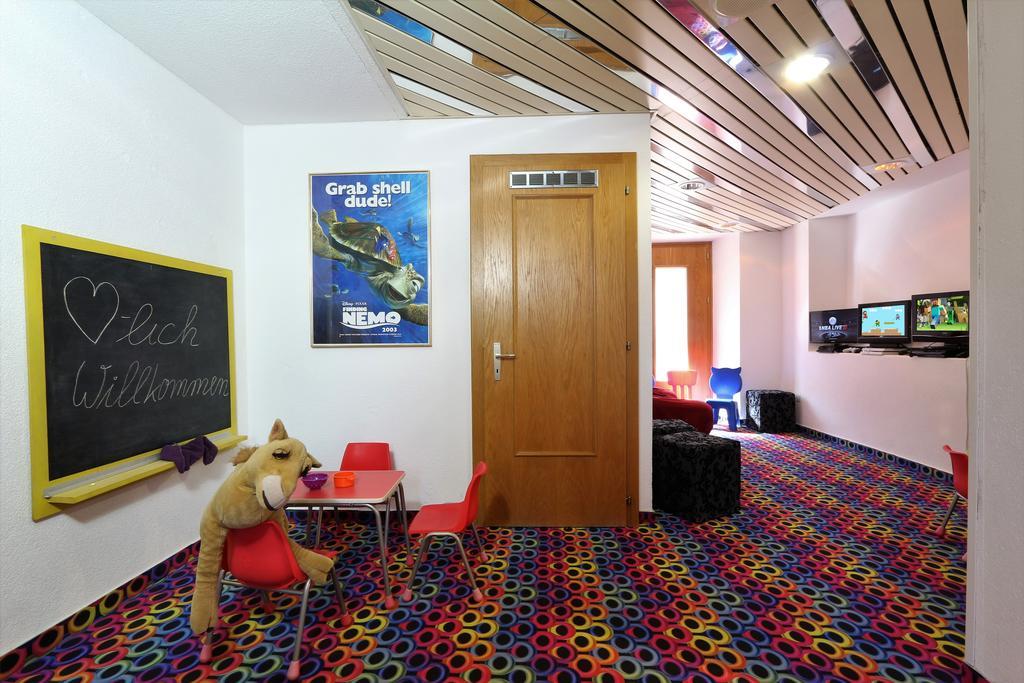 Family Hotel Desiree เกรเชิน ภายนอก รูปภาพ